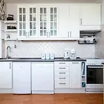Tatil Evi Toparti Villa, Koezvetlen Vizkapcsolattal