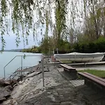 Tatil Evi Toparti Villa, Koezvetlen Vizkapcsolattal