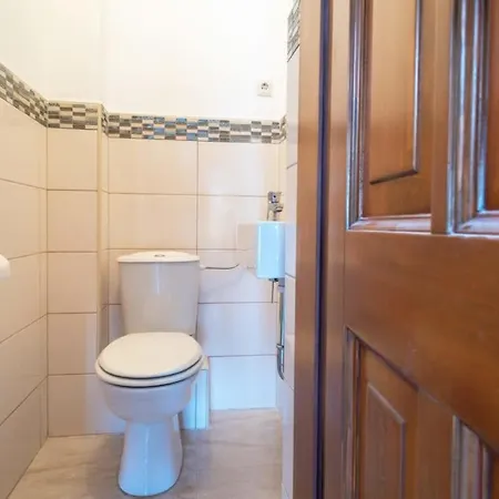 Holiday home Toparti Villa, Koezvetlen Vizkapcsolattal