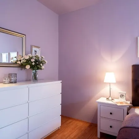 Holiday home Toparti Villa, Koezvetlen Vizkapcsolattal Siofok