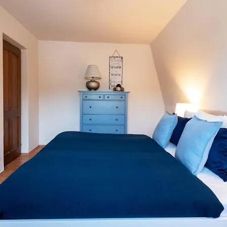בית נופש Toparti Villa, Koezvetlen Vizkapcsolattal
