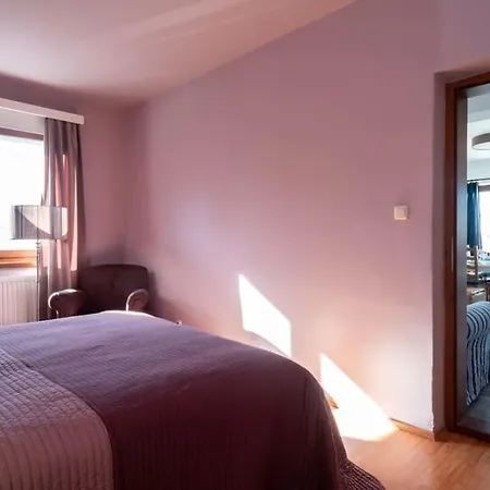 Tóparti Villa, Közvetlen Vízkapcsolattal